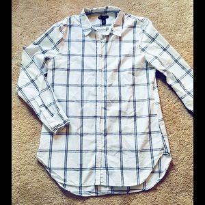GAP Women’s Button Down Shirt